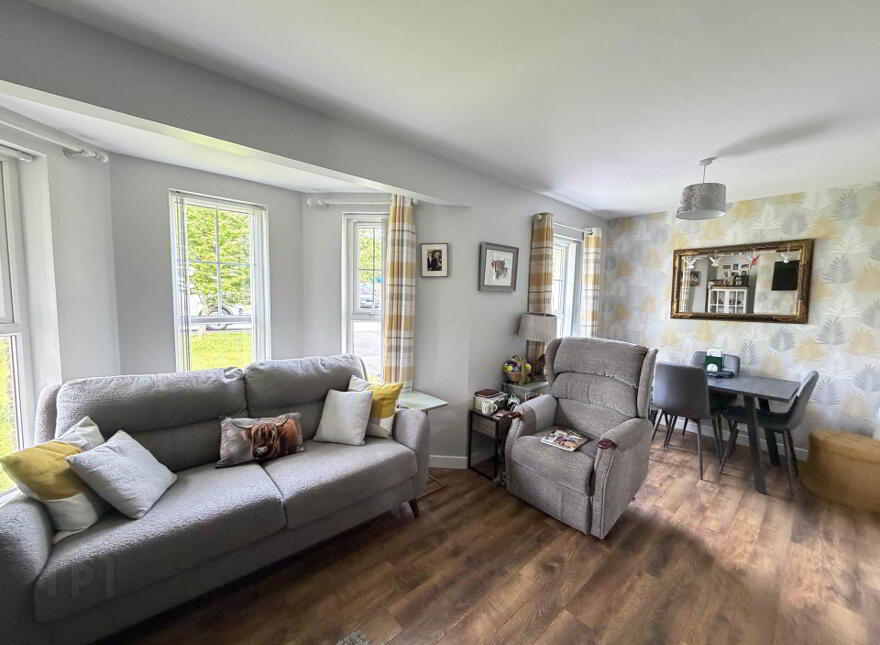 5 Walnut Gardens, Larne, BT40 2WN
