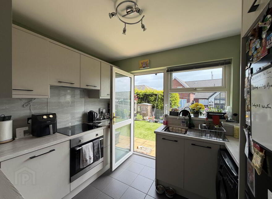 5 Walnut Gardens, Larne, BT40 2WN