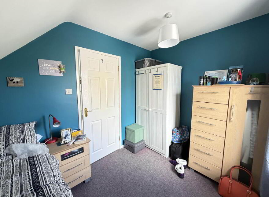5 Walnut Gardens, Larne, BT40 2WN
