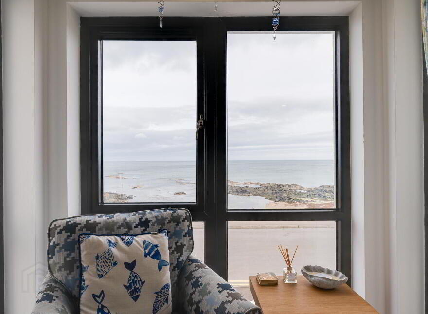 Apt 2, 63 Beach Road, Portballintrae, Bushmills, BT57 8RT