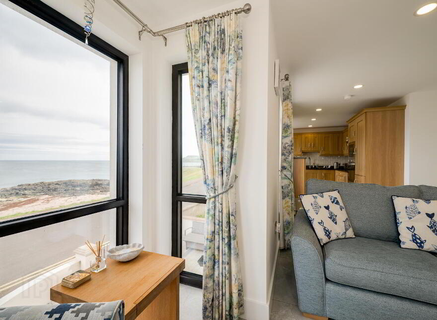 Apt 2, 63 Beach Road, Portballintrae, Bushmills, BT57 8RT