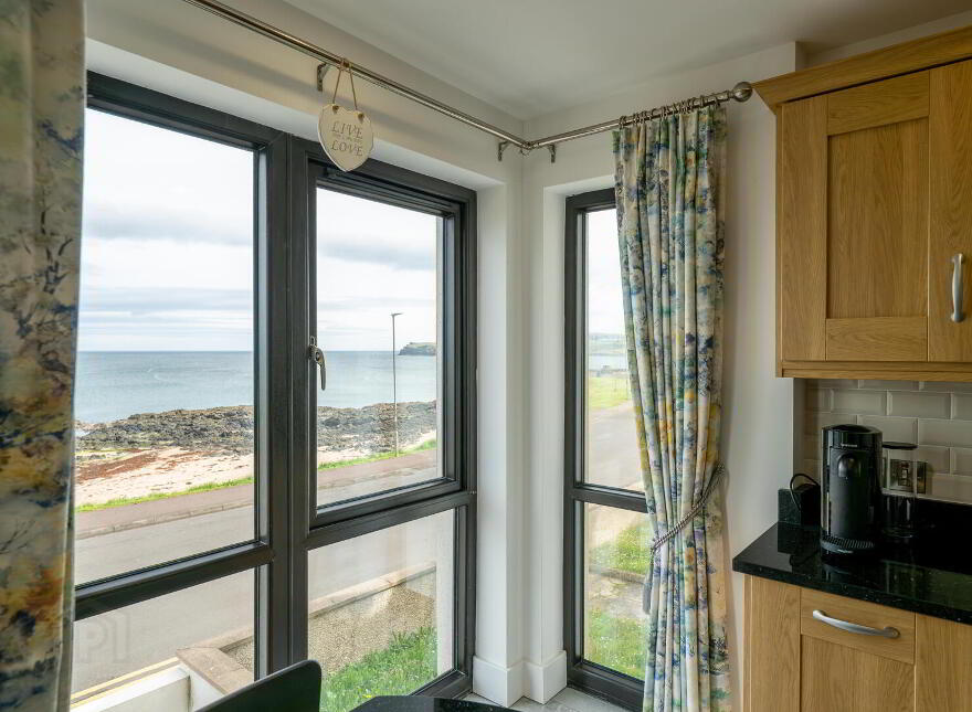 Apt 2, 63 Beach Road, Portballintrae, Bushmills, BT57 8RT