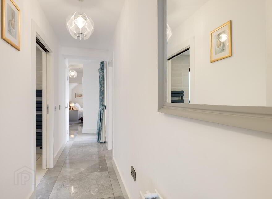 Apt 2, 63 Beach Road, Portballintrae, Bushmills, BT57 8RT