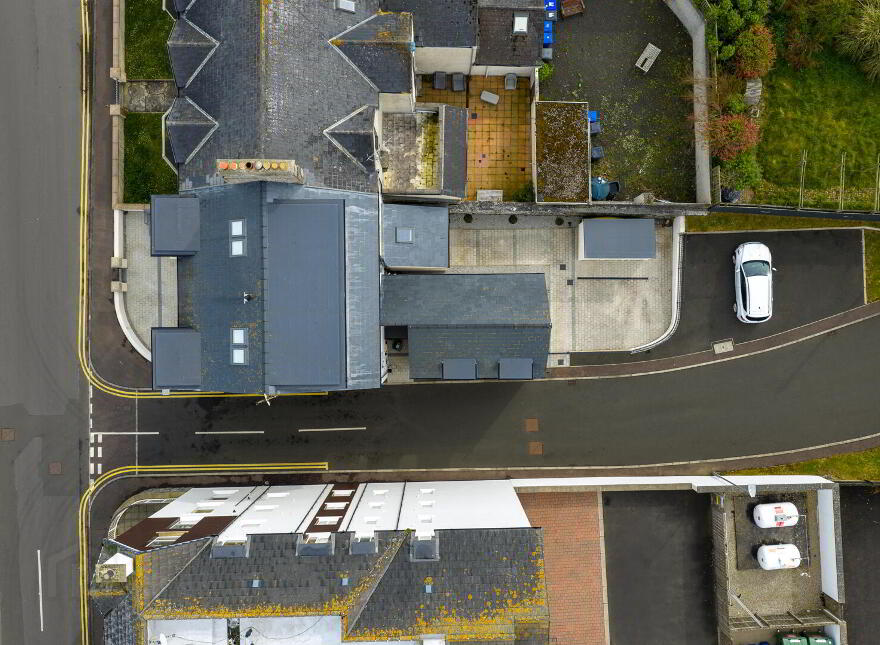 Apt 2, 63 Beach Road, Portballintrae, Bushmills, BT57 8RT