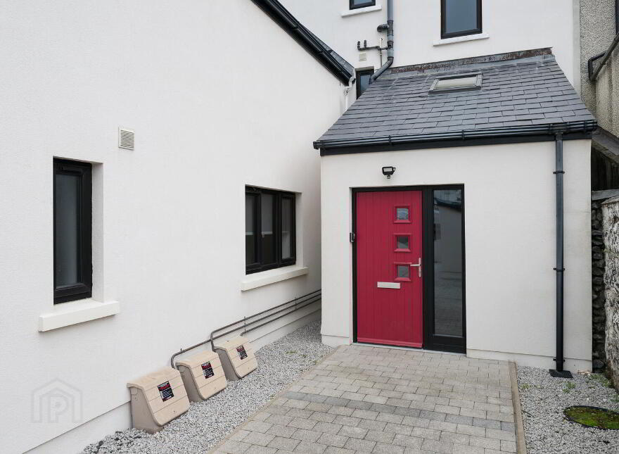 Apt 2, 63 Beach Road, Portballintrae, Bushmills, BT57 8RT