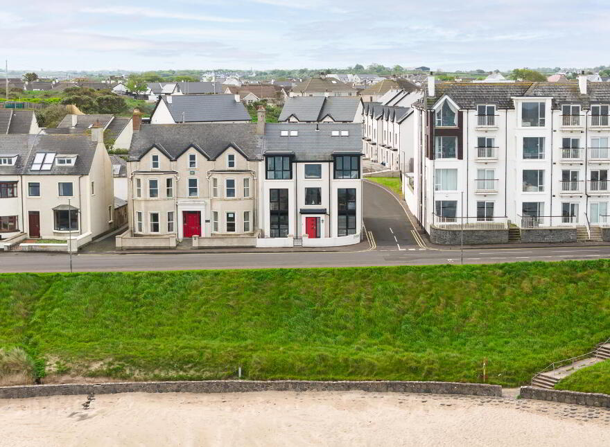 Apt 2, 63 Beach Road, Portballintrae, Bushmills, BT57 8RT