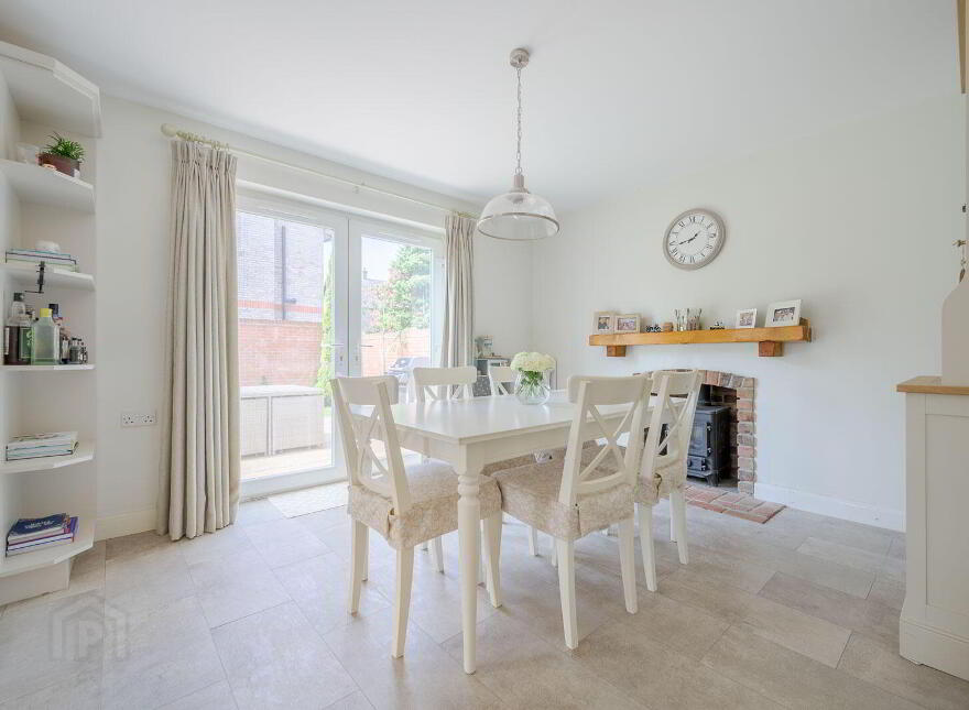 25 Walmer Grove, Bangor, BT19 1GR