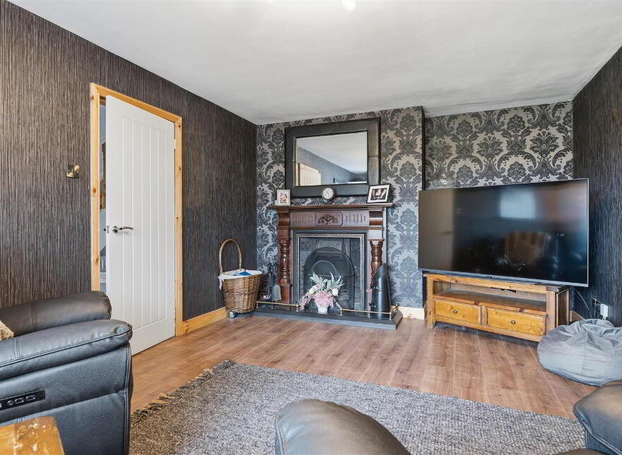 27 Thornhill Road, Antrim, BT41 2LH