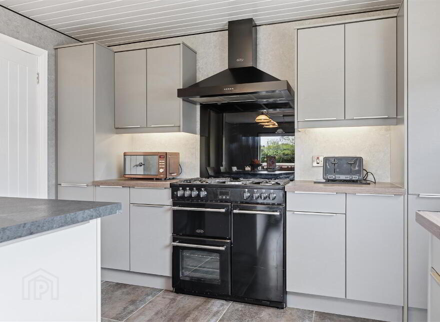 27 Thornhill Road, Antrim, BT41 2LH
