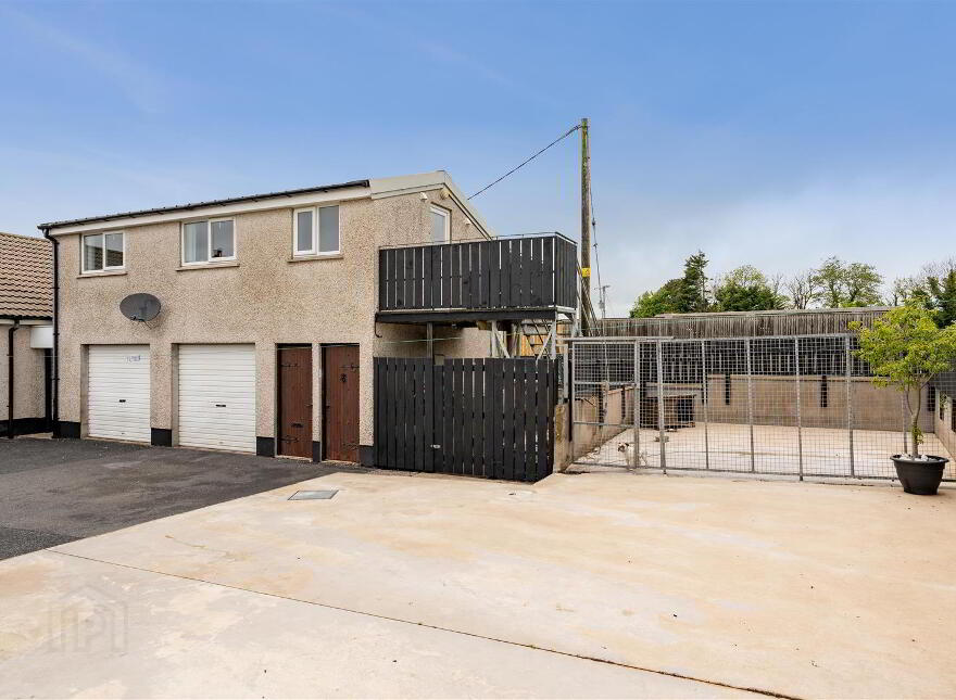 27 Thornhill Road, Antrim, BT41 2LH