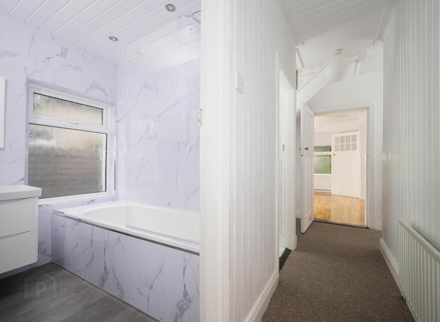40 Glen Road, Castlereagh, Belfast, BT5 7LT