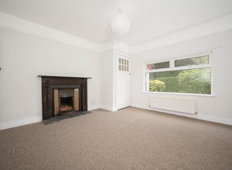 40 Glen Road, Castlereagh, Belfast, BT5 7LT