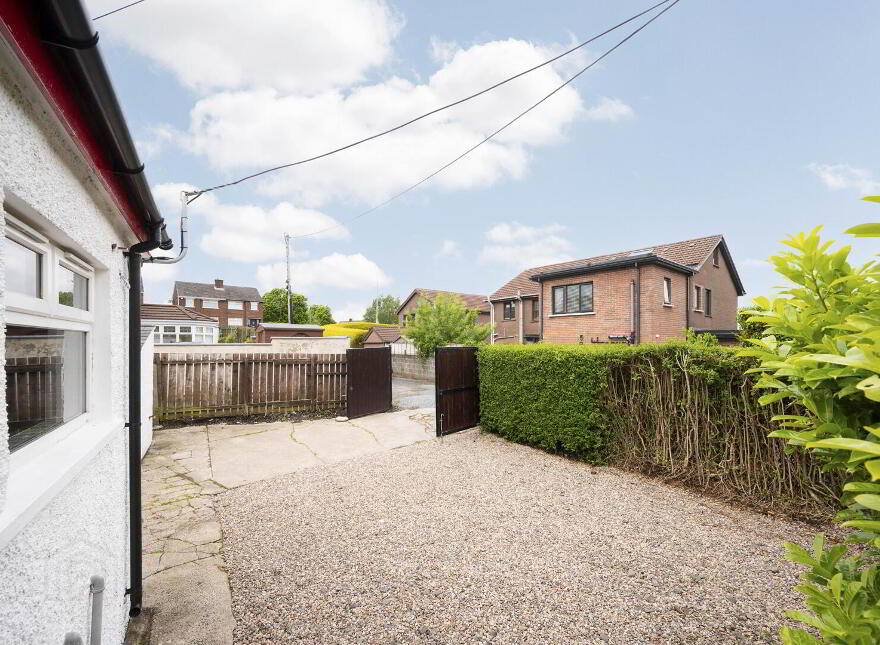 40 Glen Road, Castlereagh, Belfast, BT5 7LT