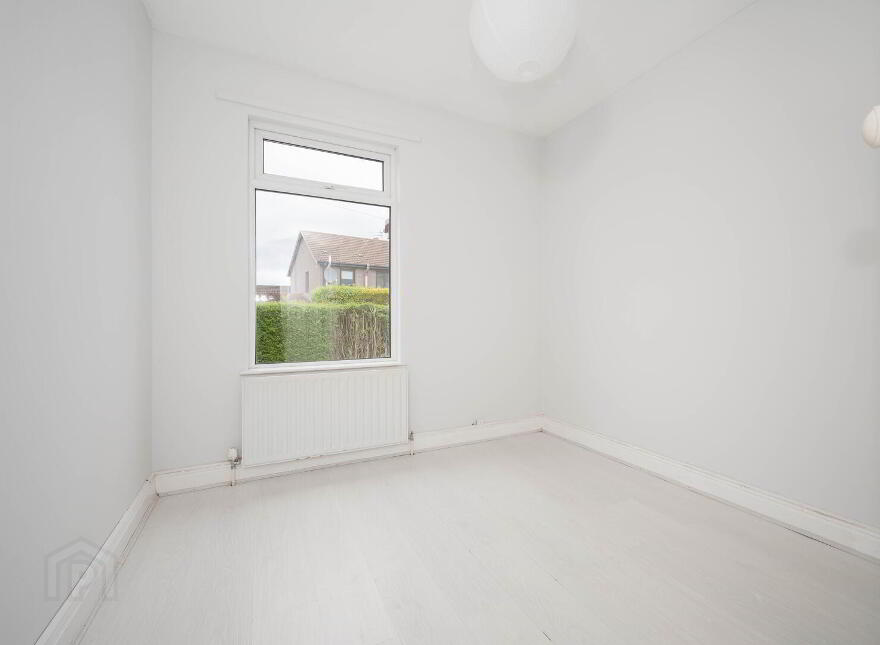40 Glen Road, Castlereagh, Belfast, BT5 7LT