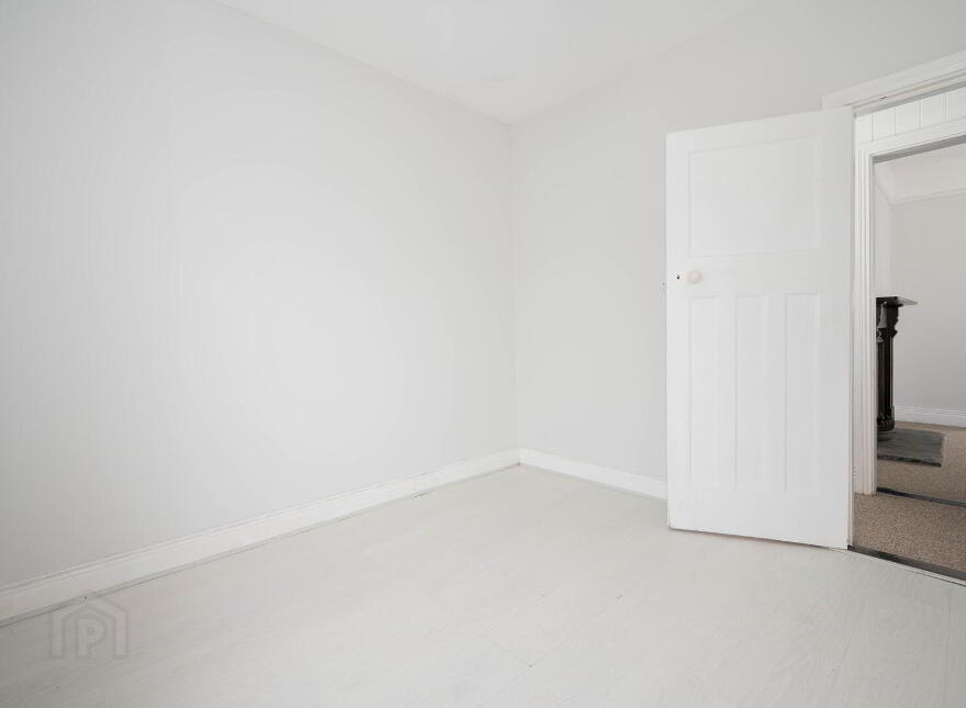 40 Glen Road, Castlereagh, Belfast, BT5 7LT