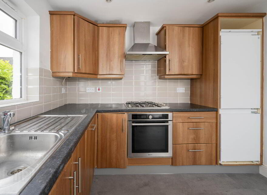40 Glen Road, Castlereagh, Belfast, BT5 7LT