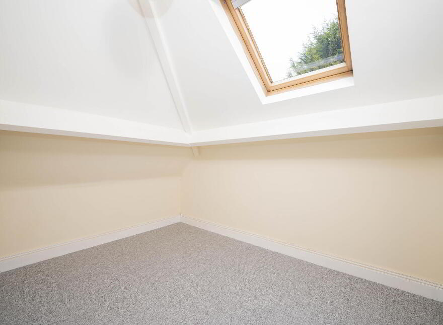 40 Glen Road, Castlereagh, Belfast, BT5 7LT