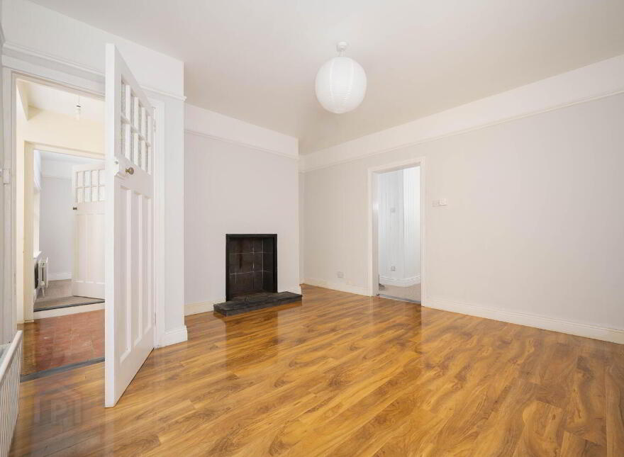 40 Glen Road, Castlereagh, Belfast, BT5 7LT