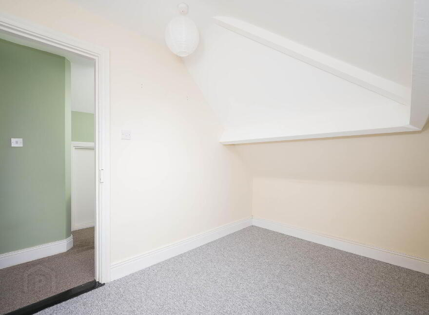 40 Glen Road, Castlereagh, Belfast, BT5 7LT
