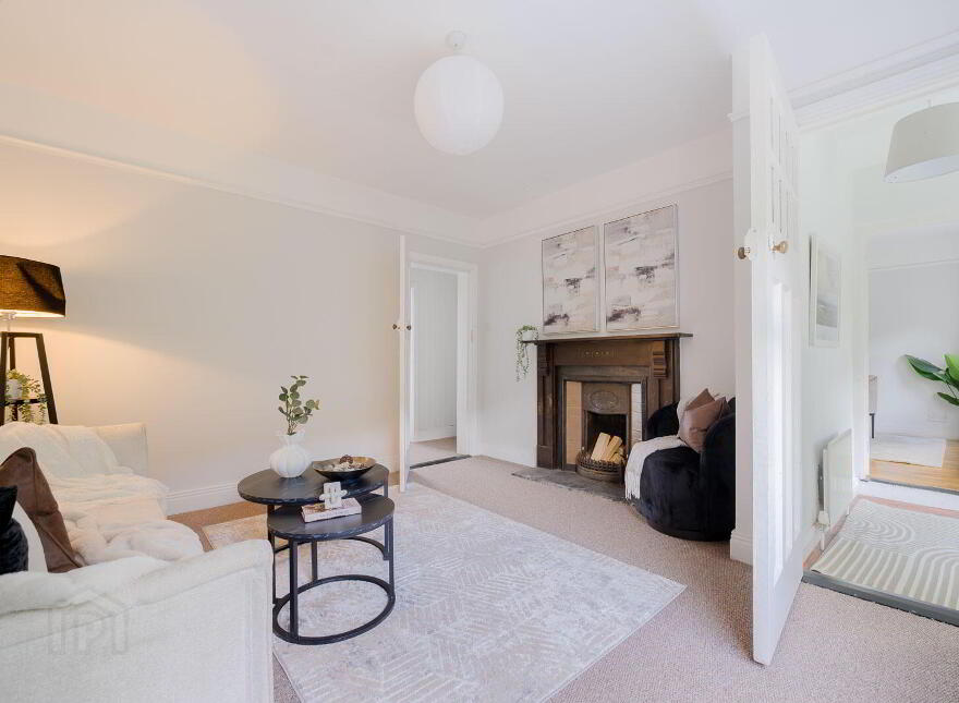 40 Glen Road, Castlereagh, Belfast, BT5 7LT
