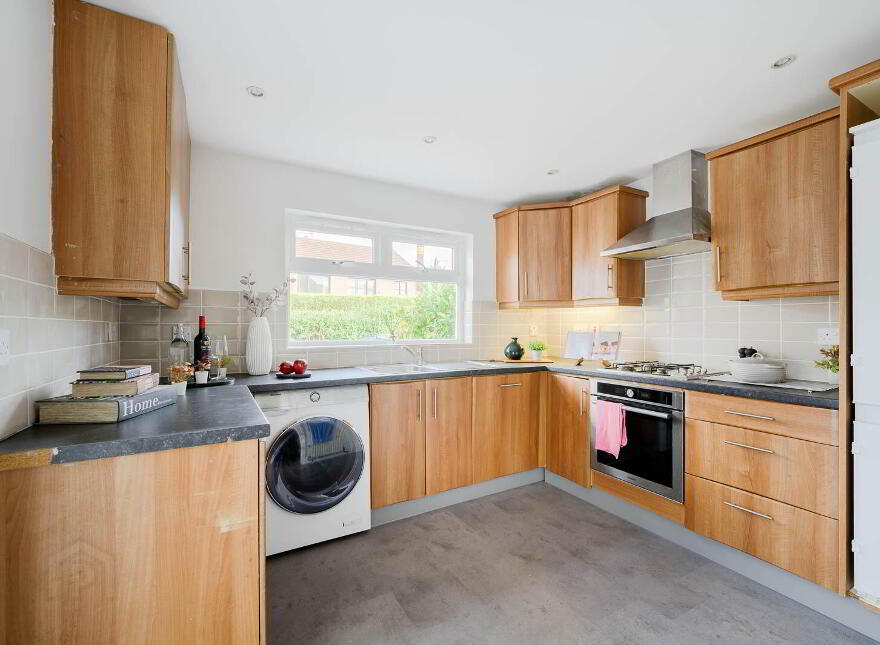 40 Glen Road, Castlereagh, Belfast, BT5 7LT