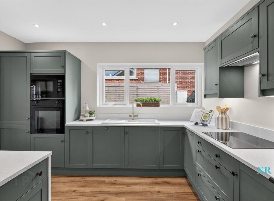 4 Glencregagh Road, Belfast, BT8 6FZ