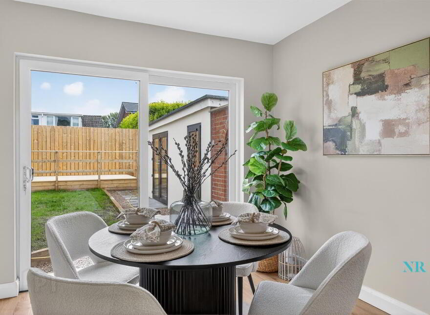 4 Glencregagh Road, Belfast, BT8 6FZ