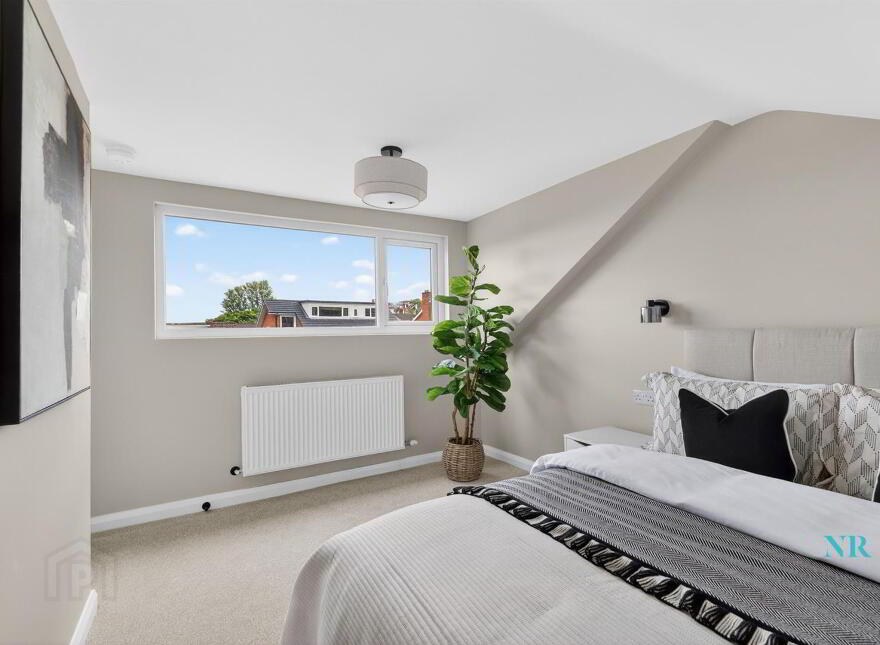 4 Glencregagh Road, Belfast, BT8 6FZ