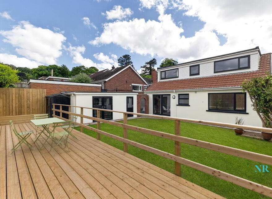 4 Glencregagh Road, Belfast, BT8 6FZ