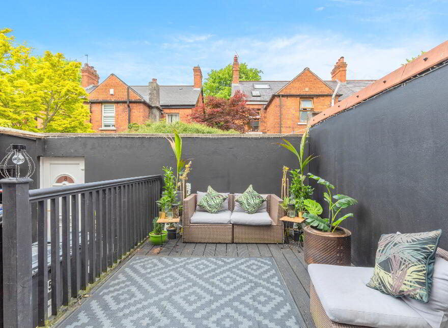 68 South Parade, Belfast, BT7 2GQ