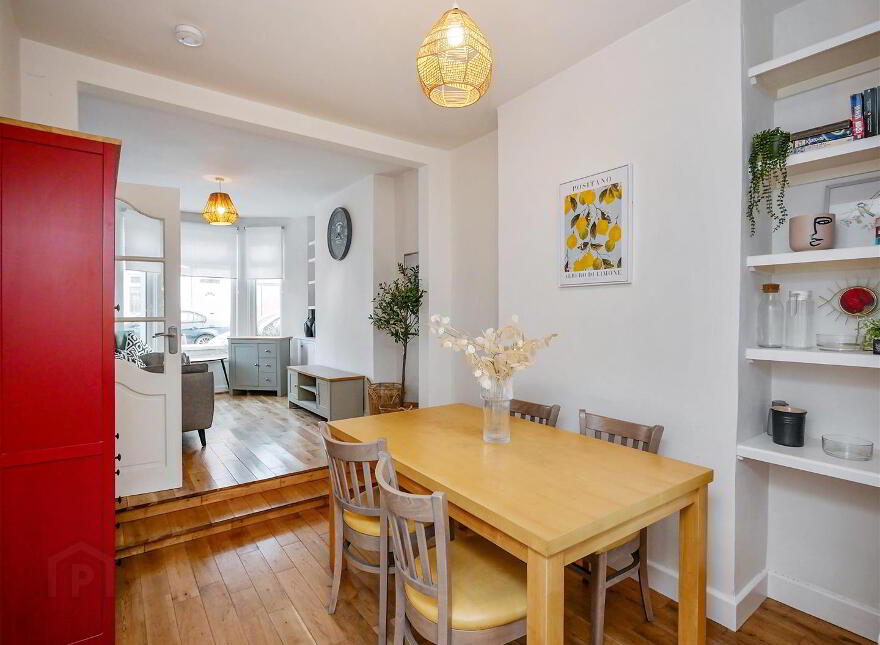 111 Ogilvie Street, Woodstock / Cregagh Road, Belfast, BT6 8NH