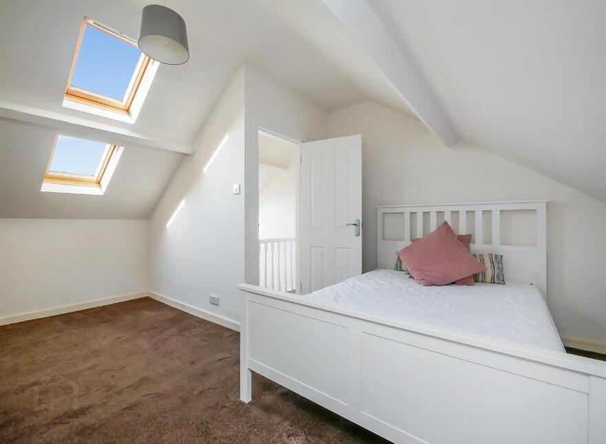 111 Ogilvie Street, Woodstock / Cregagh Road, Belfast, BT6 8NH