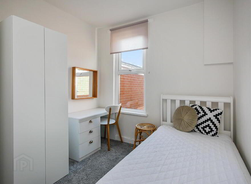 111 Ogilvie Street, Woodstock / Cregagh Road, Belfast, BT6 8NH