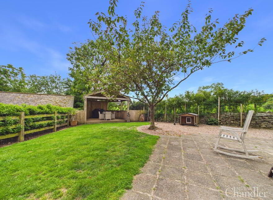 64 Lisburn Road, Saintfield, Ballynahinch, BT24 7BP