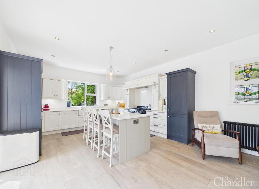 64 Lisburn Road, Saintfield, Ballynahinch, BT24 7BP