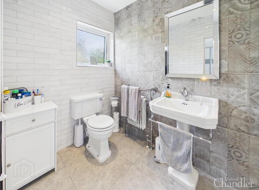 64 Lisburn Road, Saintfield, Ballynahinch, BT24 7BP