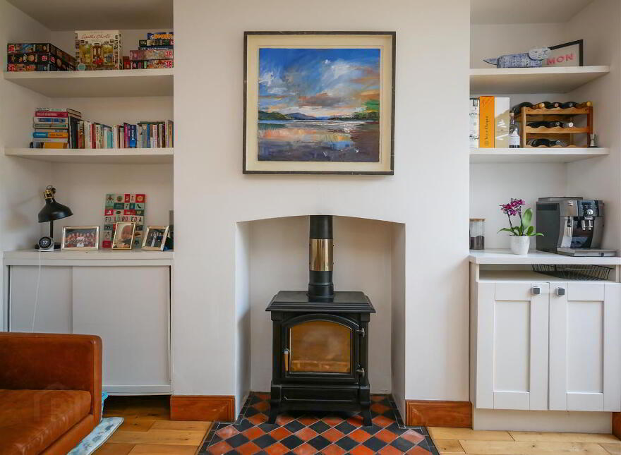 32 Queensberry Park, Rosetta, Belfast, BT6 0HN