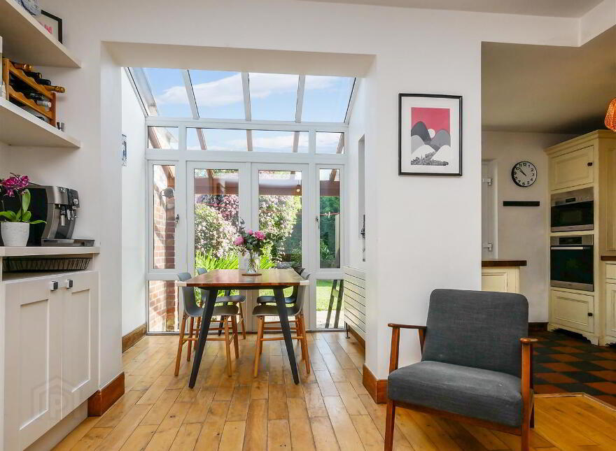32 Queensberry Park, Rosetta, Belfast, BT6 0HN