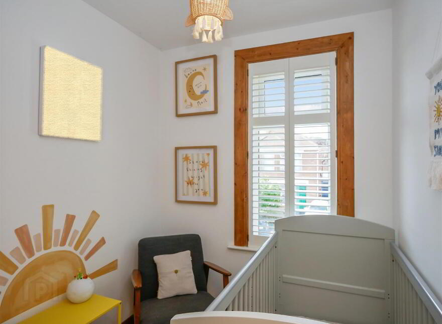 32 Queensberry Park, Rosetta, Belfast, BT6 0HN