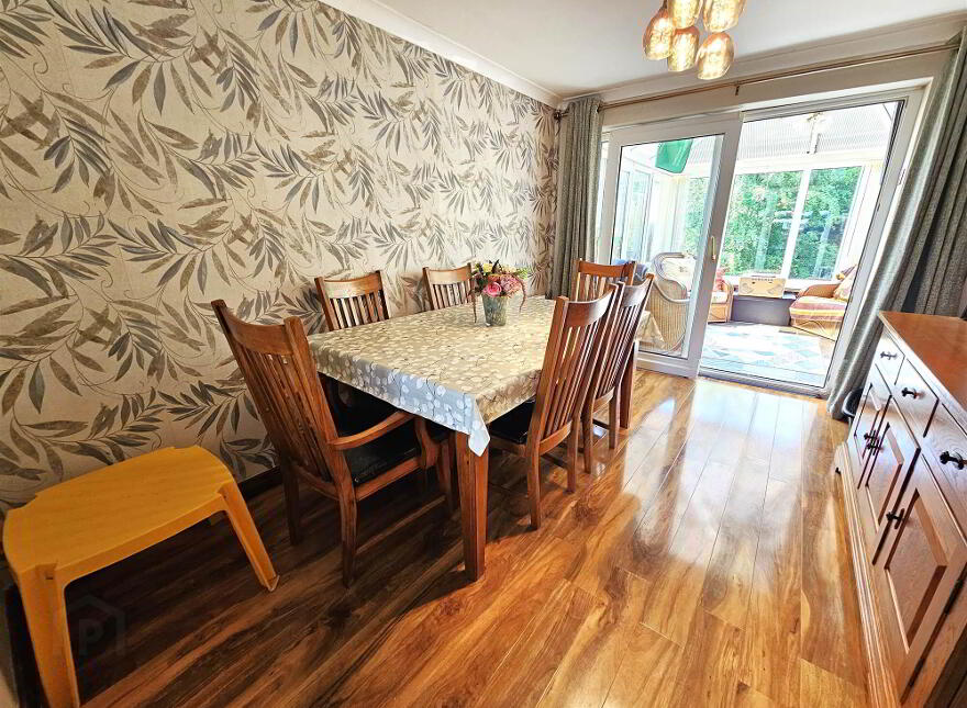 15 Glenhead Avenue, Dunmurry, Belfast, BT17 9AX