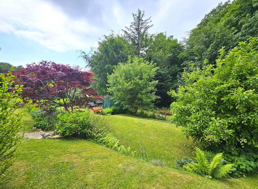 15 Glenhead Avenue, Dunmurry, Belfast, BT17 9AX