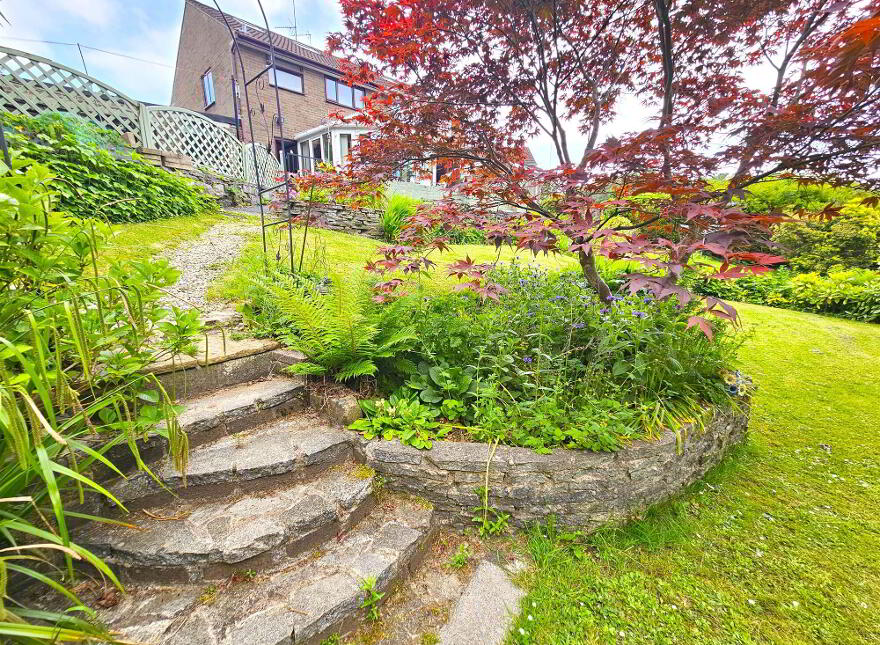 15 Glenhead Avenue, Dunmurry, Belfast, BT17 9AX