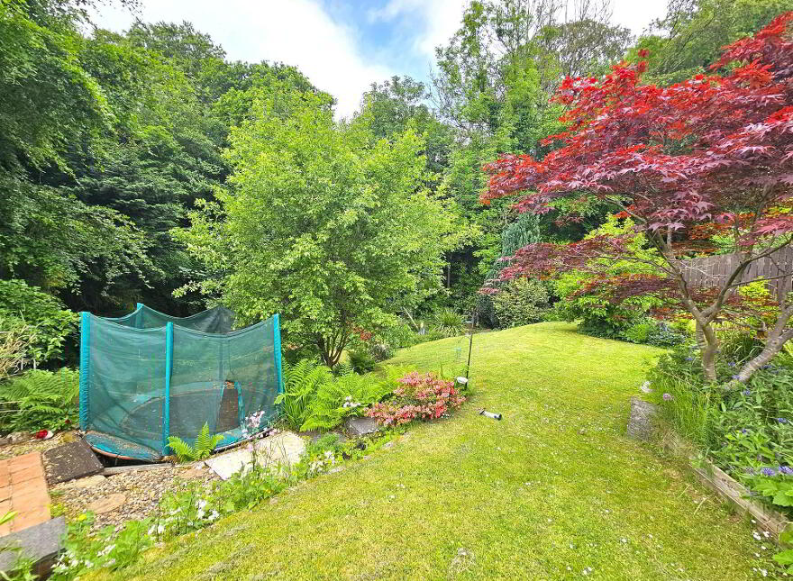 15 Glenhead Avenue, Dunmurry, Belfast, BT17 9AX