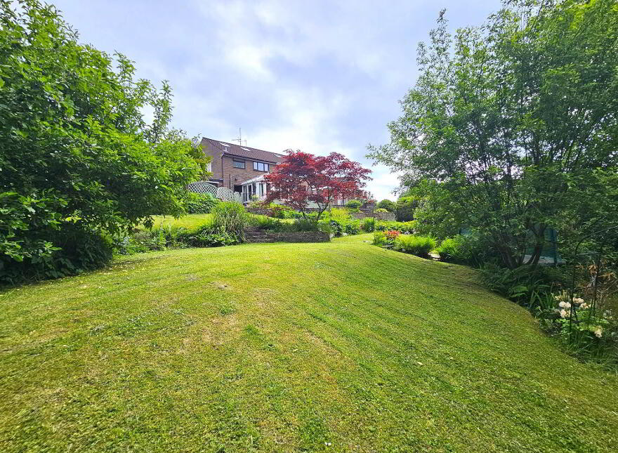15 Glenhead Avenue, Dunmurry, Belfast, BT17 9AX
