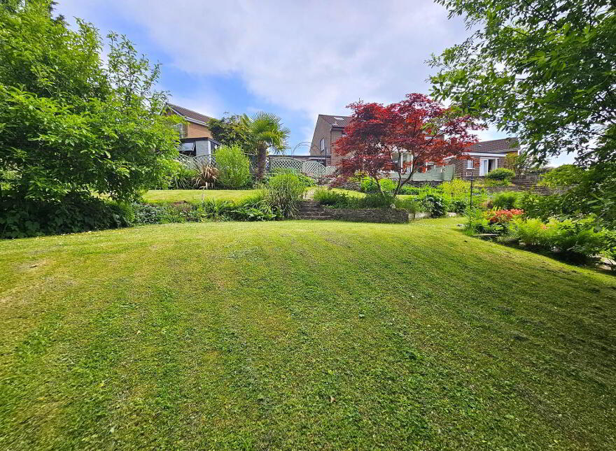 15 Glenhead Avenue, Dunmurry, Belfast, BT17 9AX