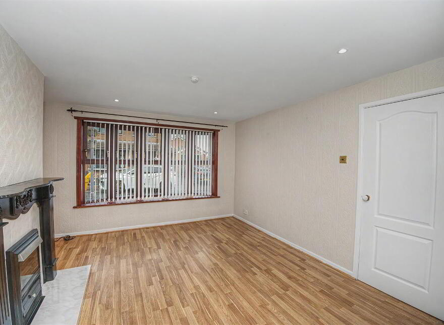 2 Lake Glen Park, Belfast, BT11 8TE