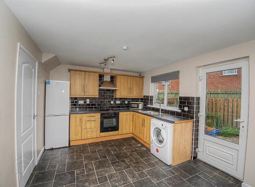 2 Lake Glen Park, Belfast, BT11 8TE