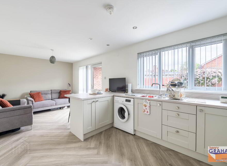 17 Knockdarragh Park, Lisburn, BT28 2XZ