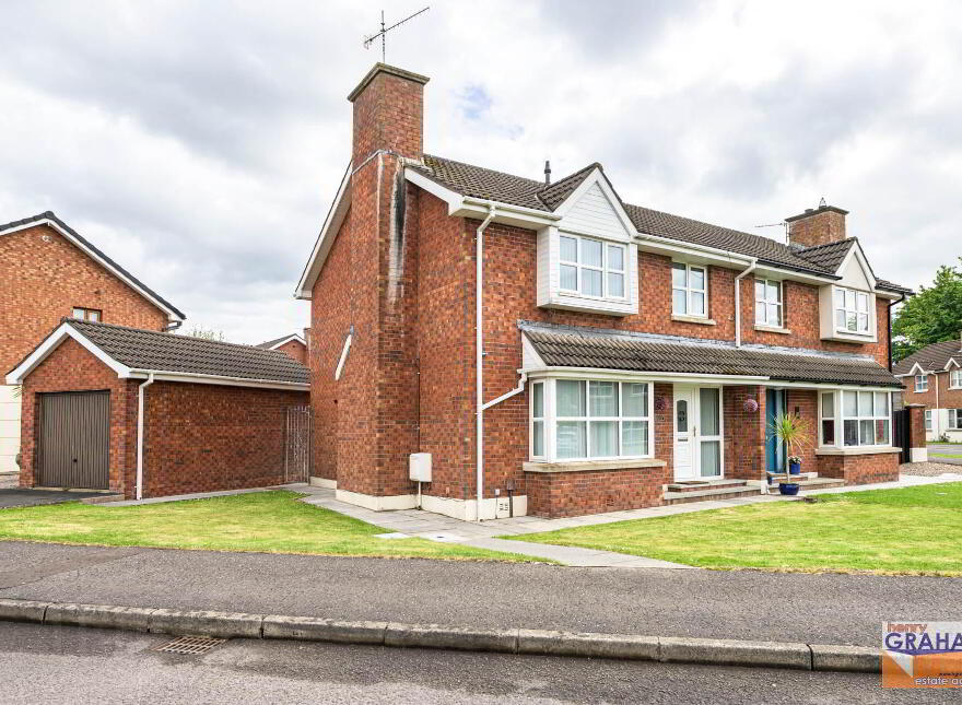 17 Knockdarragh Park, Lisburn, BT28 2XZ