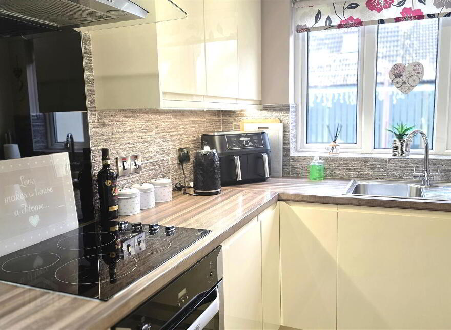 24 Meadow Lands, Antrim, BT41 4EU